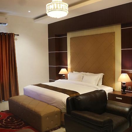 Singapore City Hotel Batu Bara Sungaibalai Exterior photo